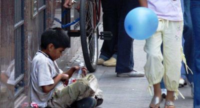Casi ocho millones de ni�os, ni�as y adolescentes son pobres en Argentina