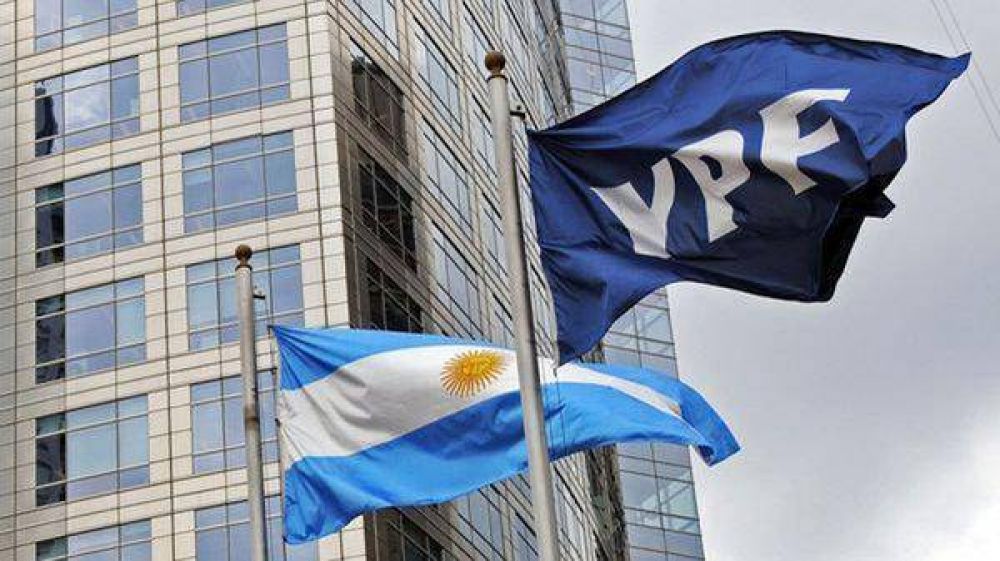 El boom de ingenieros venezolanos en la Argentina: el Gobierno trabaja con YPF para absorber la mano de obra calificada