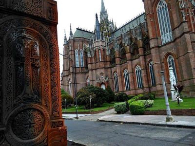 Catedral de La Plata: avanza la instalaci�n de c�maras de seguridad y detectores de humo e incendio