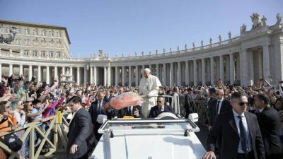 Catequesis del Papa: �El agua, signo de la nueva Vida que es Cristo�