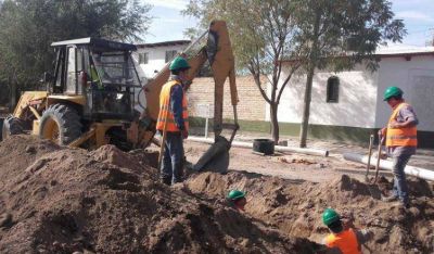 Avanza la red de desag�es cloacales de barrio Nuevo de Roca  