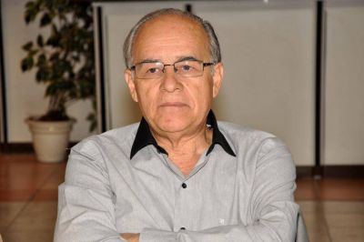 El destacado peronista Carlos Villagra fue reelegido al frente de la AFMYSRA