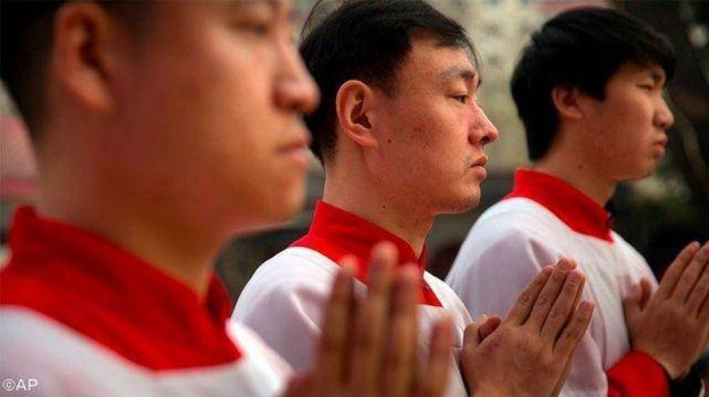 El Vaticano explica los motivos del dilogo con China: el acuerdo no es inminente