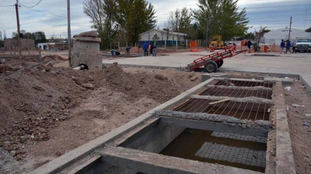 Las obras que ejecuta Neuqu�n para evitar las inundaciones