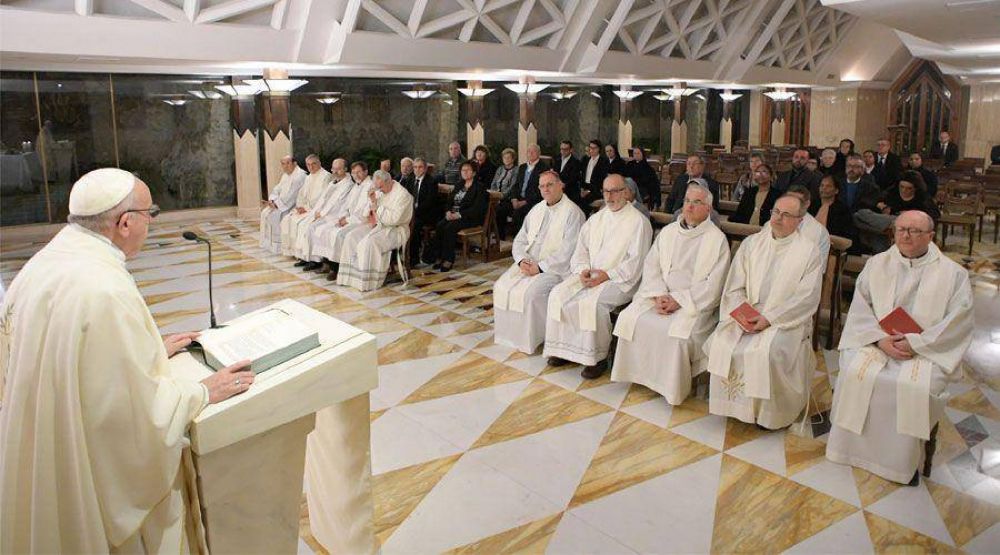 El Papa pide Obispos vigilantes dispuestos a dar la vida por el pueblo de Dios