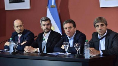 En medio de la crisis, casi el 70 por ciento no conf�a en el equipo econ�mico de Macri