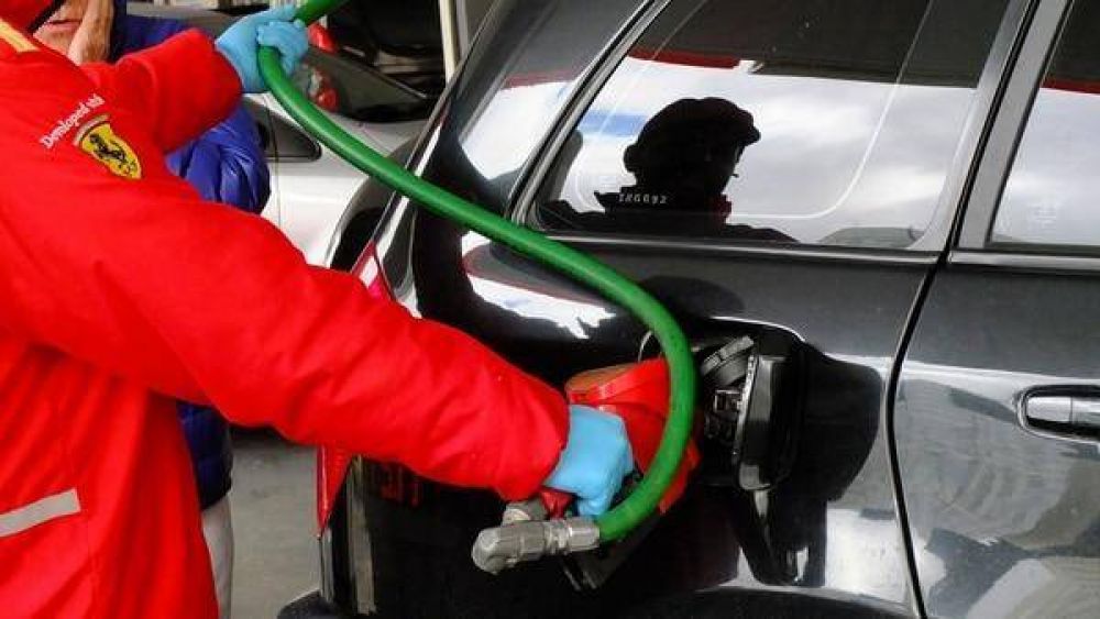 La suba del petr�leo y el d�lar le meten presi�n inflacionaria a los combustibles