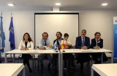 Puerto Buenos Aires inici� maestr�a en log�stica internacional
