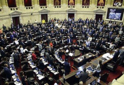 Diputados dio media sanci�n al proyecto que limita las subas de tarifas