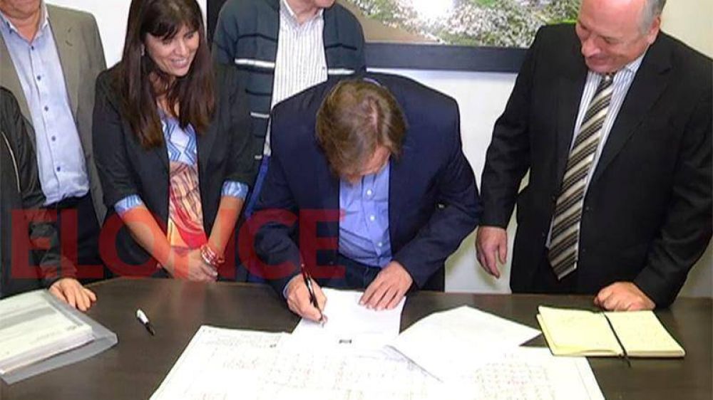 Har�n obras cloacales por $180 millones que beneficiar�n a 20.000 paranaenses