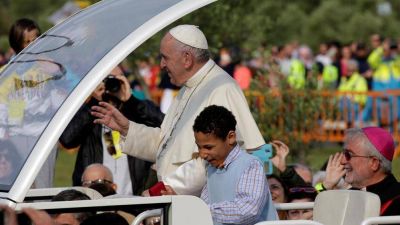 Cuando un Papa une hijos y madres, por primera vez