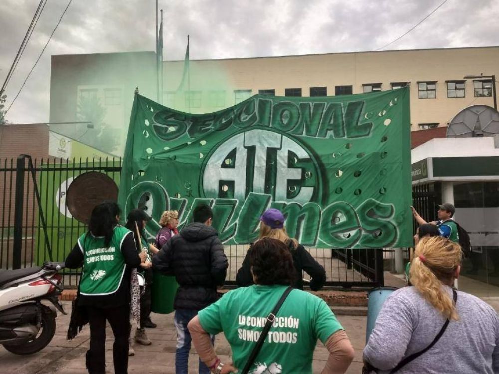 Protesta de ATE en el Municipio de Quilmes por 23 reincorporaciones