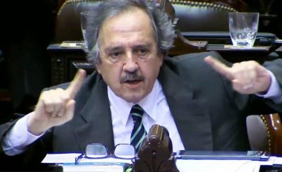 Ricardo Alfons�n pidi� que todos los partidos discutan la vuelta del FMI