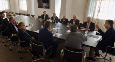 Coto, Rattazzi y Eurnekian: por la crisis del d�lar, re�ne Macri a los CEOs y env�a un mensaje de calma