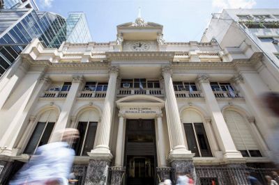 D�lar sin freno: por qu� el martes ser� un d�a clave para la econom�a argentina