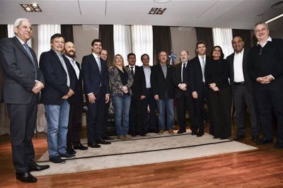 Los gobernadores del PJ se re�nen para definir su postura frente a Macri