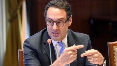 La AFIP avis� que multar� a los que no declaren al personal dom�stico