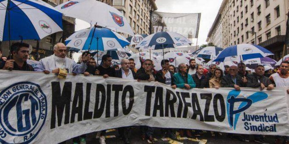 La CGT, gremios del transporte y la Juventud Sindical convocan a una marcha contra el tarifazo y el acuerdo con el FMI