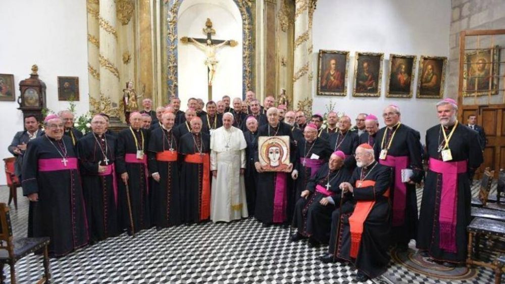 Abusos en Chile; se esperan decisiones tras el encuentro entre el Papa y los obispos
