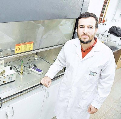 Un docente de la UNSL, destacado por su trabajo sobre paneles solares