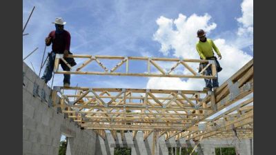 Por insumos dolarizados se desacelera la obra privada