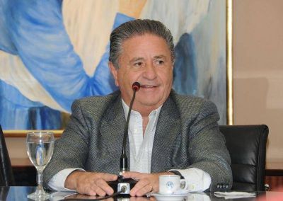Duhalde desembarca en la Provincia para 