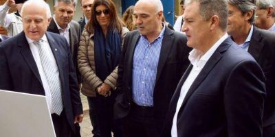 Lifschitz visit� instalaciones de Aguas Santafesinas en Berm�dez