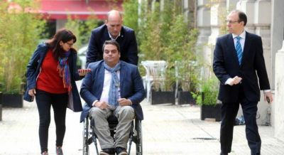 Exclusivo: Triaca fue a ver a Barrionuevo y le pidi� apoyo para el acuerdo con el FMI