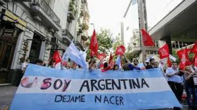Marcha contra la despenalizaci�n del aborto hasta el Congreso