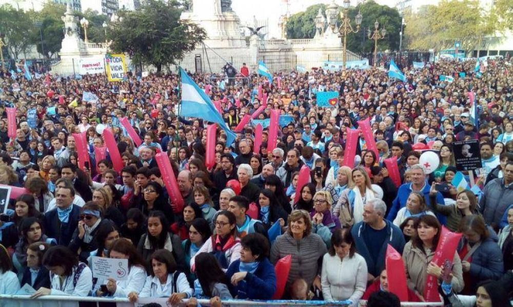 Ms de tres millones de argentinos marcharon para cuidar las dos vidas