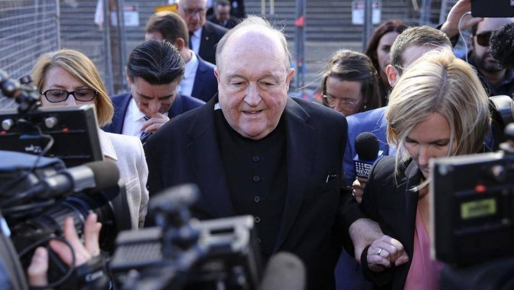 Escuch, ocult y ahora lo castigaron: un arzobispo australiano fue declarado culpable de encubrir casos de pedofilia