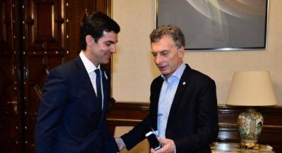 Macri le dio a Urtubey tratamiento de jefe de Estado y se mete en la interna del PJ