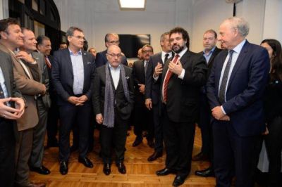 Ministros, embajadores y l�deres musulmanes fueron recibidos en el CJL por Ramad�n