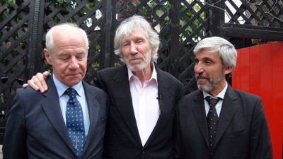 Llega la carrera de Odontolog�a, una causa escandalosa, y de Tom Wolfe a Roger Waters