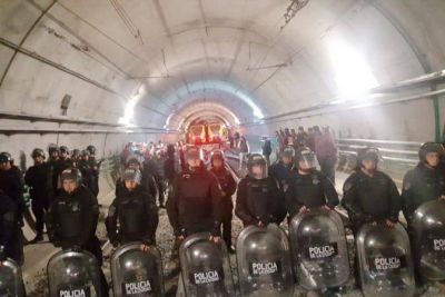 APDFA: Repudian represi�n a obreros de subterr�neos y denuncian actitud fascista