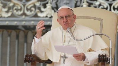 El papa Francisco se reunir� con cinco curas chilenos v�ctimas de abusos sexuales