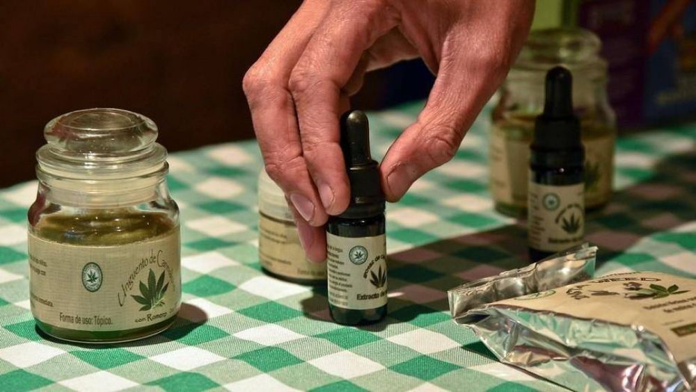 Ordenan a una prepaga cubrir un tratamiento con aceite de cannabis