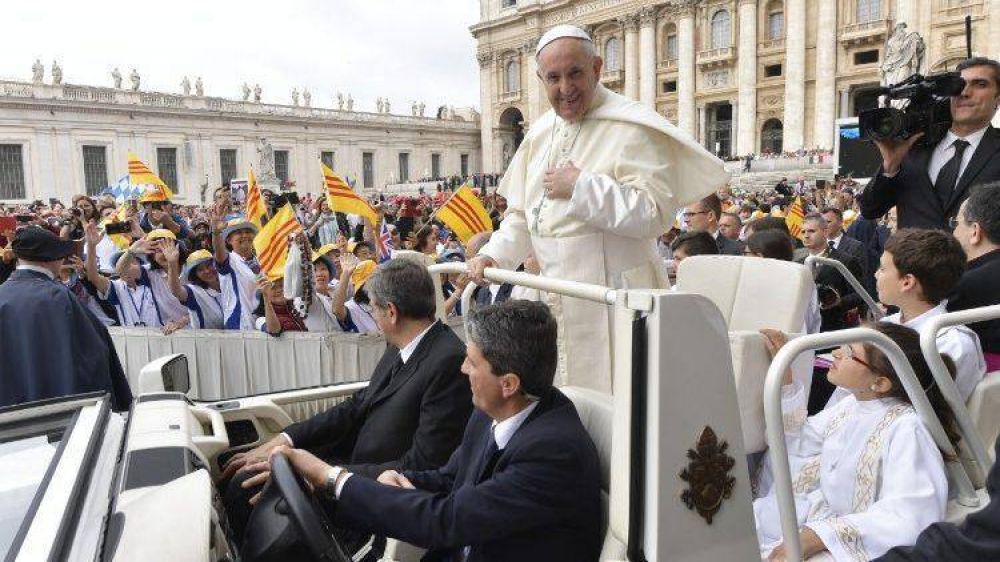 El Papa: El Espritu Santo nos da la fuerza para ser sal y luz del mundo