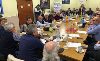 La Federaci�n Mar�tima Portuaria para por 24 horas en rechazo al veto de la ley de marina mercante