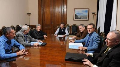 Pichetto se reuni� con la CGT y rechaz� la reforma
