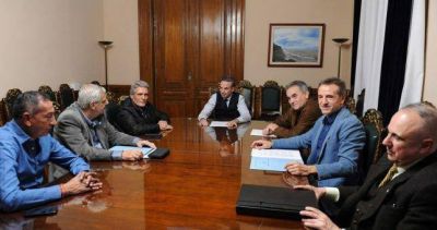 Acuerdo entre Picheto y la CGT para condicionar la ley de blanqueo