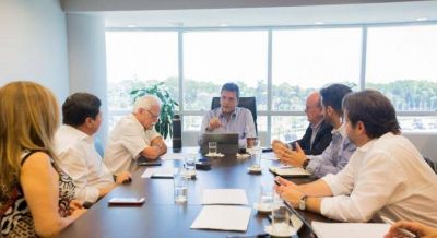 El Gobierno ensaya un nuevo acercamiento a Massa
