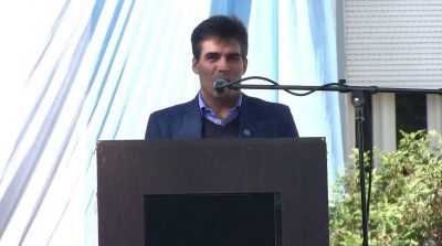 Acto por el 25 de mayo: �La �nica forma de salir adelante es uni�ndonos�