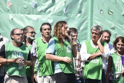 Provincia avanza con un decreto para achicar el Estado y los sindicatos se ponen en alerta