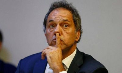 El fiscal insiste con el planteo para que no se deje salir del pa�s al ex gobernador Scioli