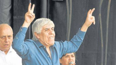 El Gobierno ahora va contra una caja sindical clave de los Moyano