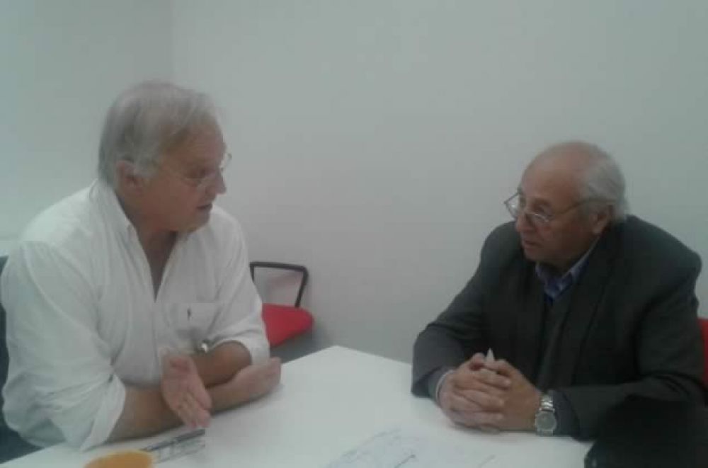 lvarez se reuni con el Director Provincial de Aguas y Cloacas