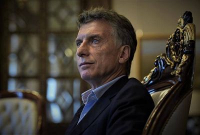 Entre el shock y la devaluaci�n, Macri se queda disf�nico y tiene que elegir un camino de cornisa