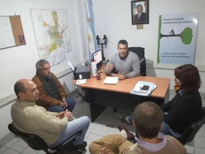 Quieren menos residuos de industrias en el basural