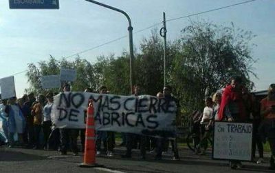 Chascom�s se levant� contra la ola de despidos en la zona